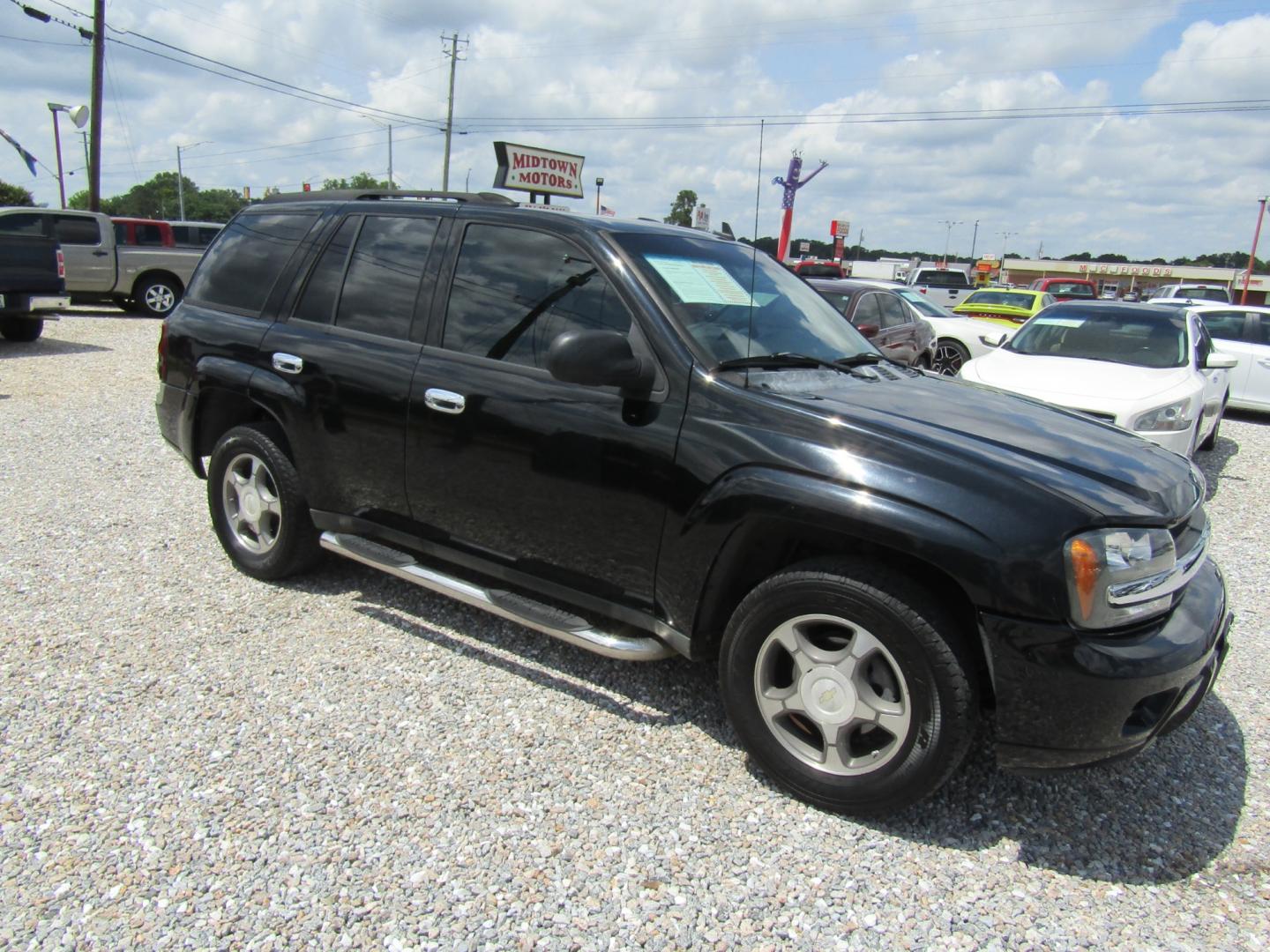 2007 Black /Black Chevrolet TrailBlazer LS1 2WD (1GNDS13S472) with an 4.2L L6 DOHC 24V engine, Automatic transmission, located at 15016 S Hwy 231, Midland City, AL, 36350, (334) 983-3001, 31.306210, -85.495277 - Photo#0